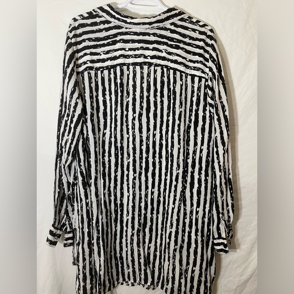 Striped Tunic - Picture 5 of 7